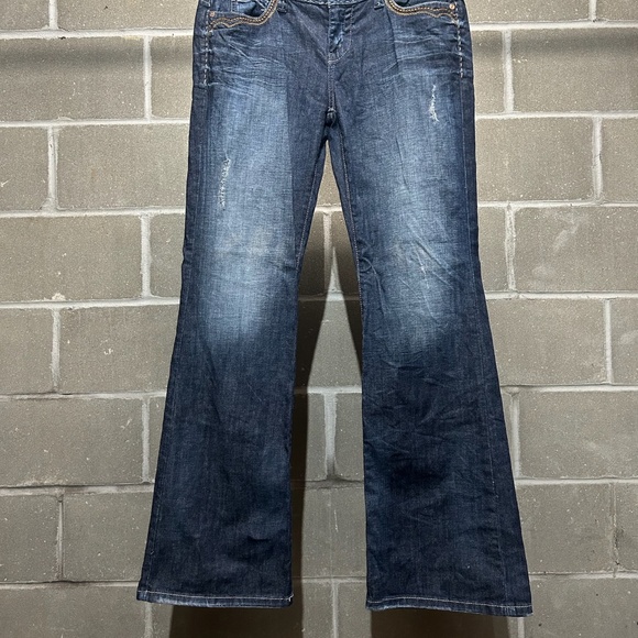 Y2K Embroidered Flare Guess Jeans - Picture 10 of 13